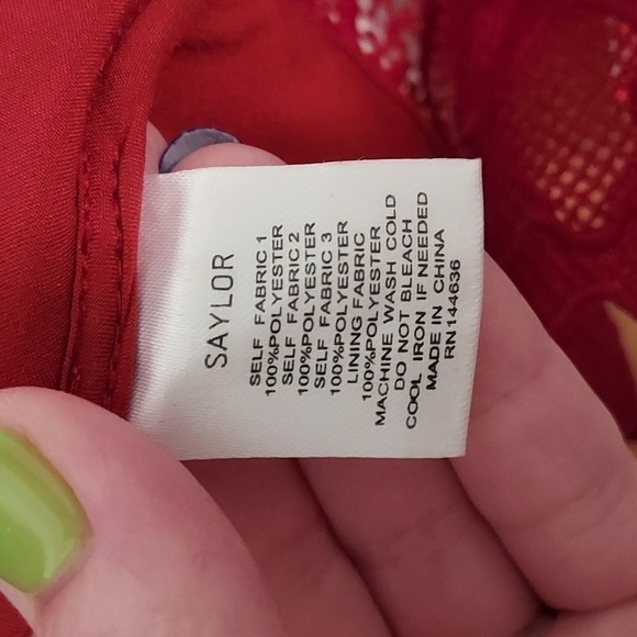 Saylor Crista Red Lace Dress - Picture 9 of 12